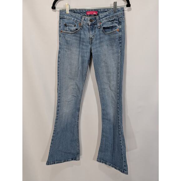 Levis 524 Too Superlow Skinny Bootcut Jeans Light Wash Women Size 3 Stretch - Picture 1 of 8